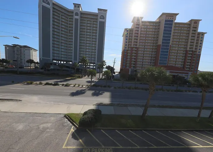Dollar 5 Your Bright & Breezy East Getaway! Free Daily Activities! Apartment *