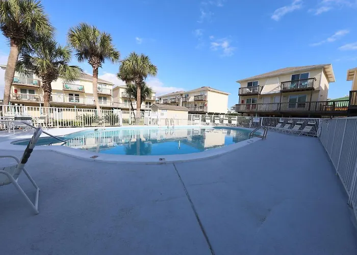 Dollar 5 Your Bright & Breezy East Getaway! Free Daily Activities! *